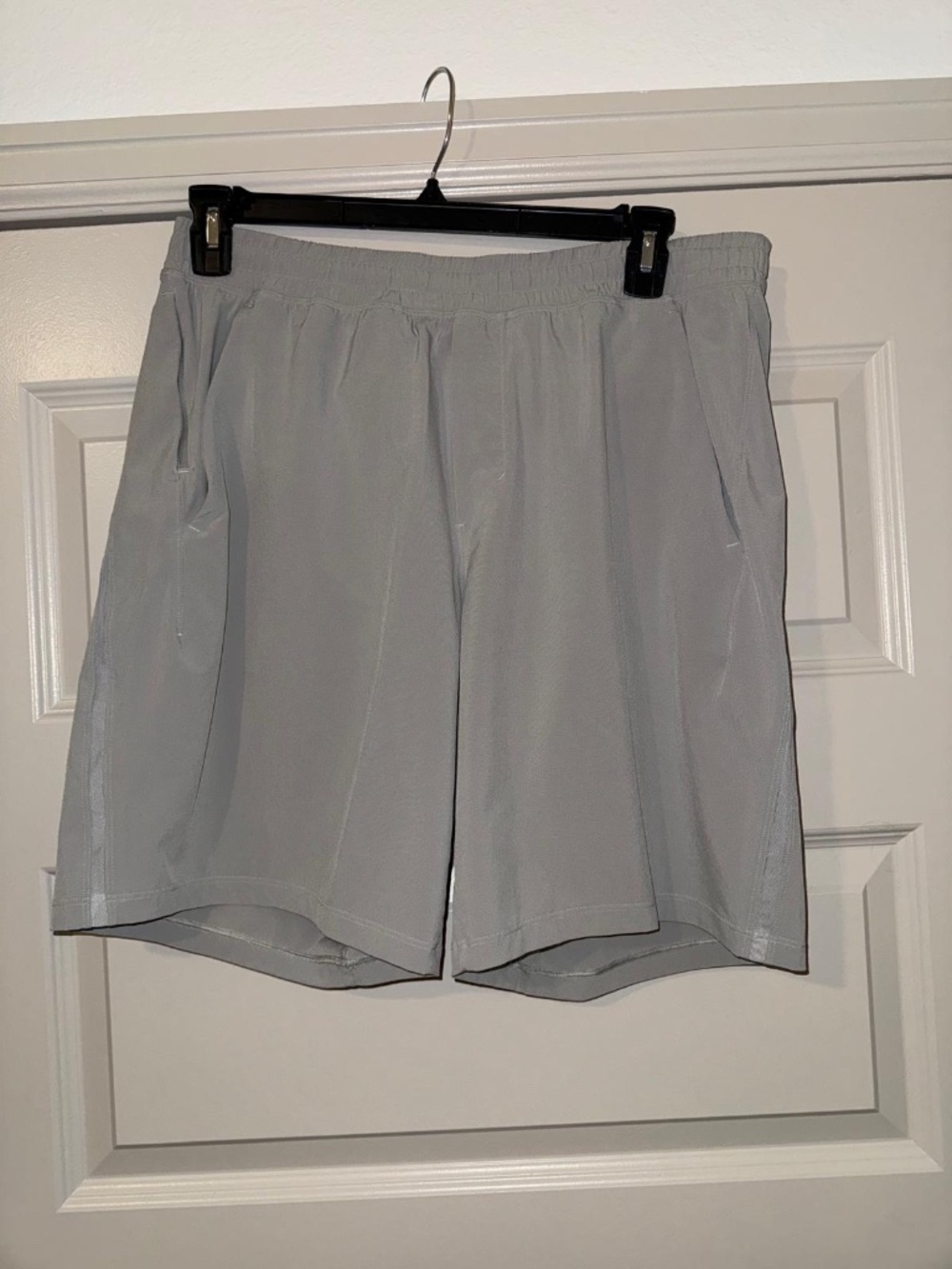 LIKE NEW Lululemon Pace Breaker Shorts - 9'' inseam - SILVER - Style: LM7B87S